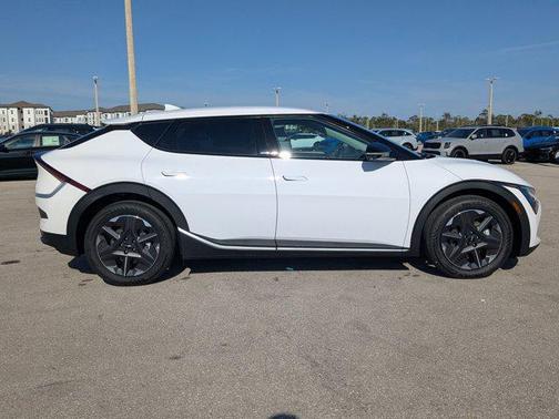 2025 Kia EV6 Light Long Range