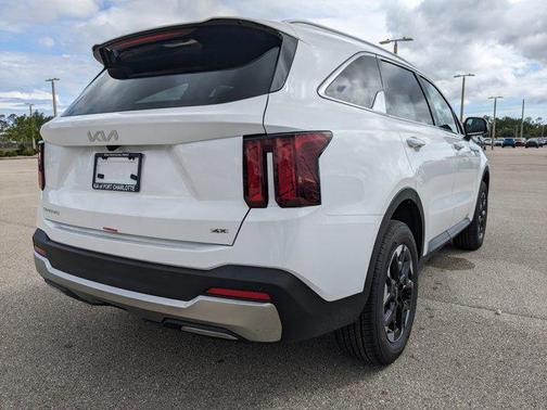 2025 Kia Sorento S