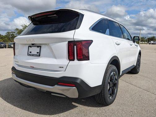 2025 Kia Sorento S