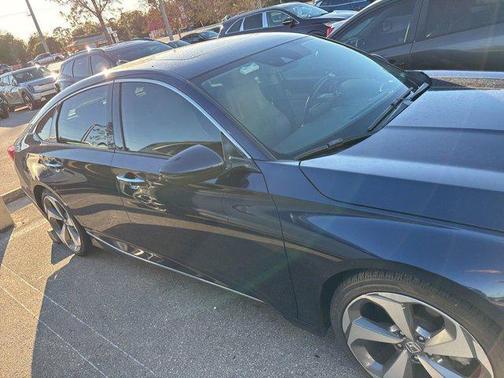 2019 Honda Accord Touring 2.0T