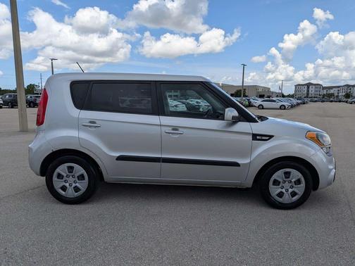 Bright Silver 2012 Kia Soul Base
