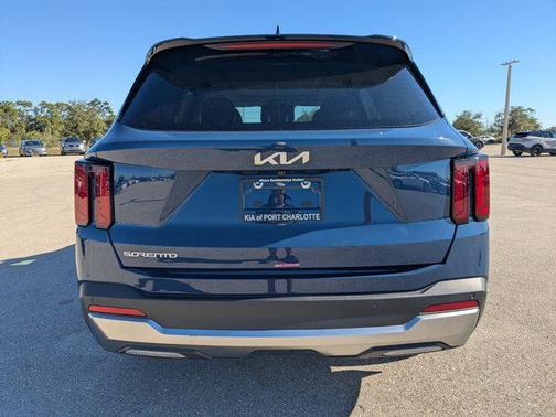 2025 Kia Sorento S