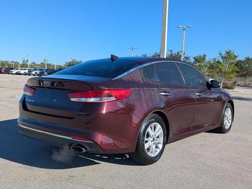 2017 Kia Optima LX