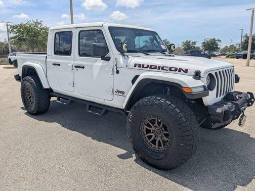 Bright White Clearcoat 2021 Jeep Gladiator Rubicon