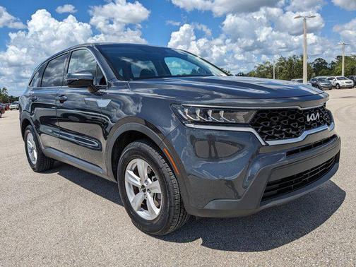 2022 Kia Sorento LX