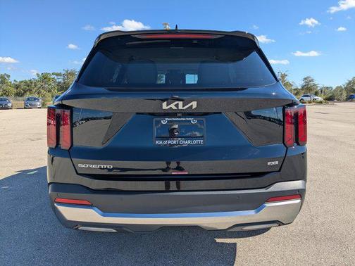 2025 Kia Sorento S