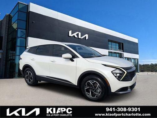 Snow White Pearl 2023 Kia Sportage LX