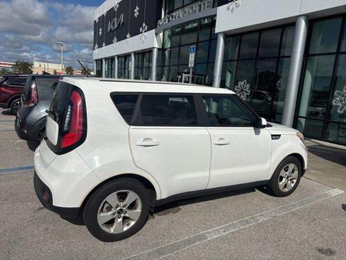 2017 Kia Soul Base