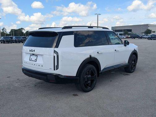 Glacial White Pearl 2027 Kia Telluride Hybrid X-Line SX-Prestige