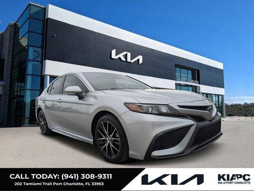 2022 Toyota Camry SE