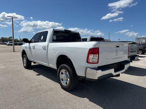 2021 RAM 2500 Big Horn Crew Cab 4x4 6'4' Box