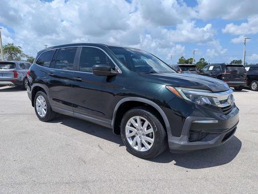 Crystal Black Pearl 2019 Honda Pilot LX