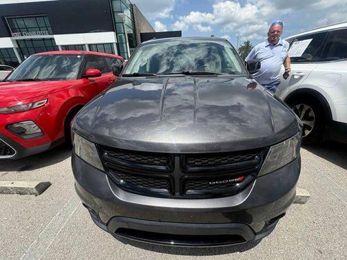 Granite Pearlcoat 2019 Dodge Journey SE