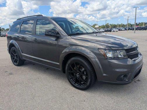 Granite Pearlcoat 2019 Dodge Journey SE