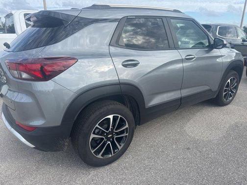 Sterling Gray Metallic 2025 Chevrolet Trailblazer LT