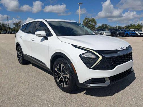Glacial White Pearl 2023 Kia Sportage EX