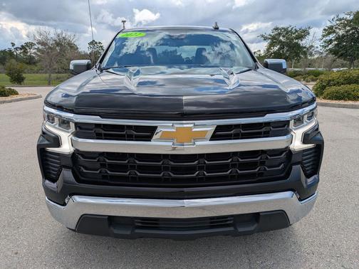 Black 2022 Chevrolet Silverado 1500 LT