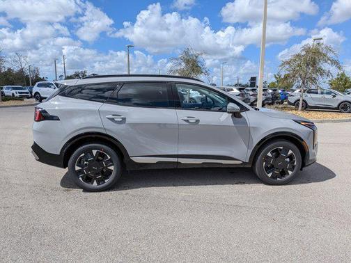 Wolf Gray 2026 Kia Sportage Hybrid SX-Prestige