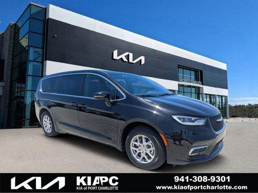 Diamond Black Crystal Pearlcoat 2025 Chrysler Pacifica L