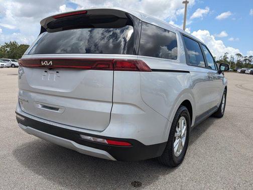 2022 Kia Carnival LXS