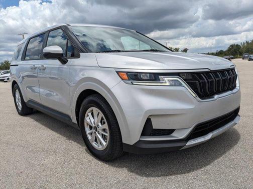 2022 Kia Carnival LXS