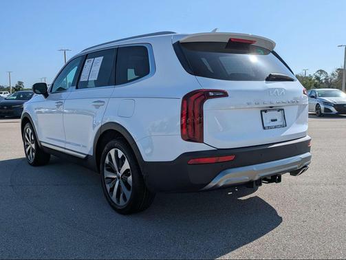 Glacial White Pearl 2022 Kia Telluride S