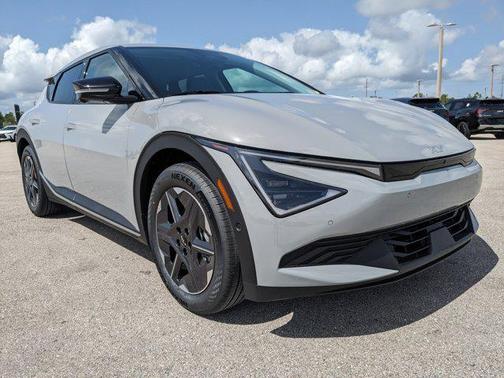 2025 Kia EV6 Light Long Range