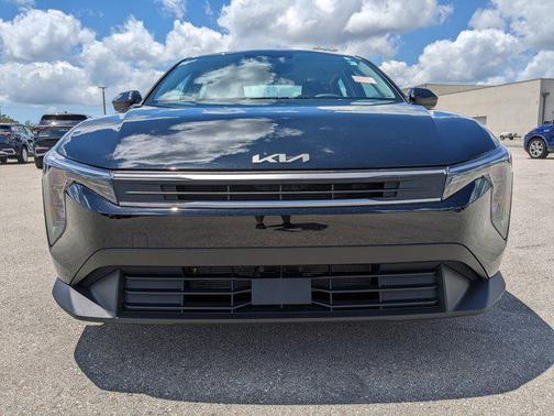 2025 Kia K4 LX