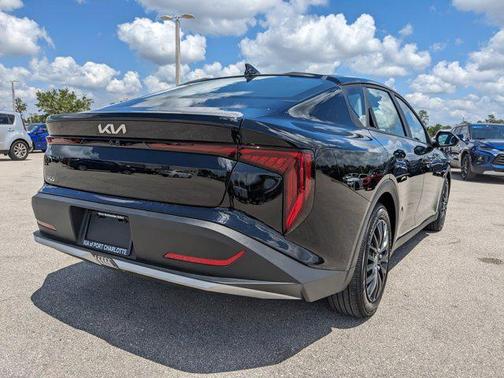 2025 Kia K4 LX