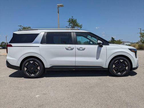 2025 Kia Carnival EX
