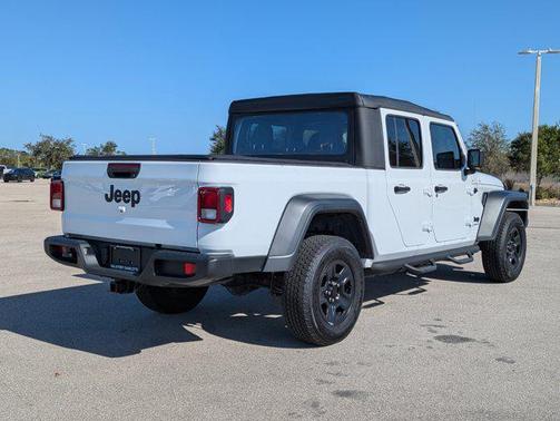 2020 Jeep Gladiator Sport