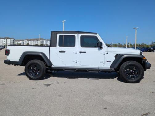 2020 Jeep Gladiator Sport