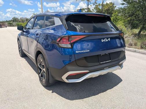 Sapphire Blue 2024 Kia Sportage EX