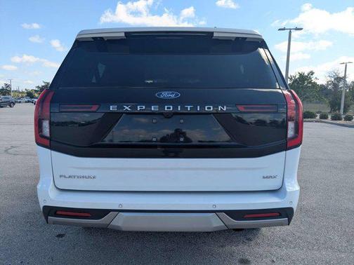 Oxford White 2025 Ford Expedition Max Platinum