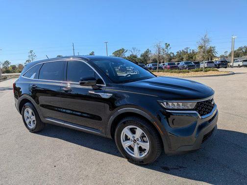 2023 Kia Sorento LX