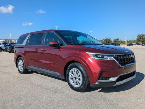 2023 Kia Carnival LX
