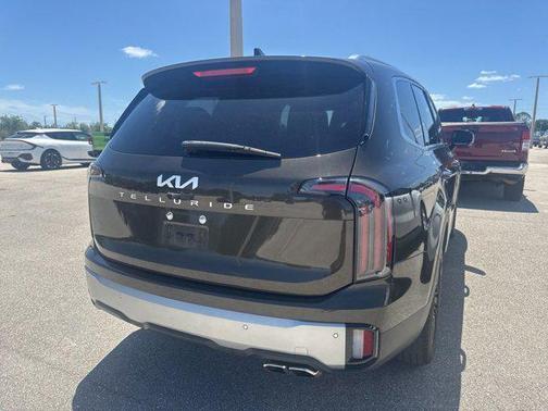 Dark Moss 2024 Kia Telluride SX