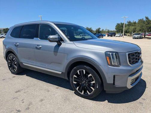 Everlasting Silver 2023 Kia Telluride SX Prestige