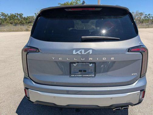 Everlasting Silver 2023 Kia Telluride SX Prestige