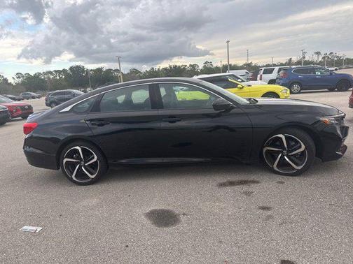 Crystal Black Pearl 2022 Honda Accord Sport 1.5T
