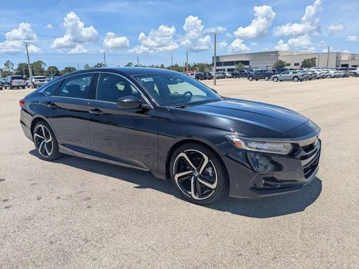 Crystal Black Pearl 2022 Honda Accord Sport 1.5T