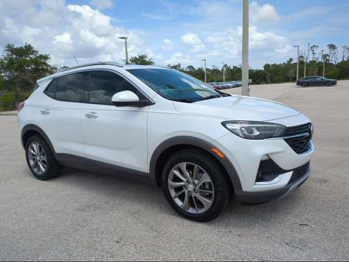 White Frost Tricoat 2023 Buick Encore GX Essence