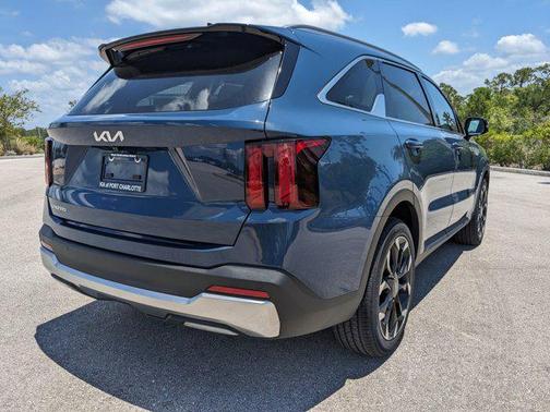 2025 Kia Sorento EX
