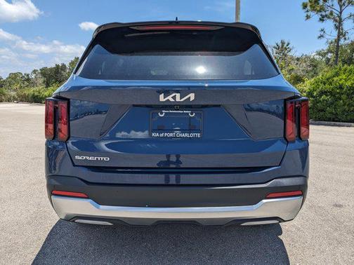 2025 Kia Sorento EX