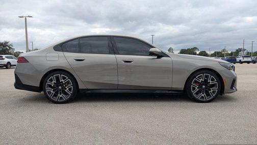 2025 BMW 530 i