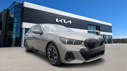 2025 BMW 530 i