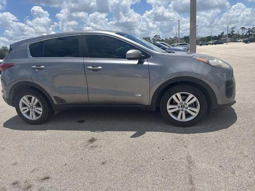 Mineral Silver 2017 Kia Sportage LX