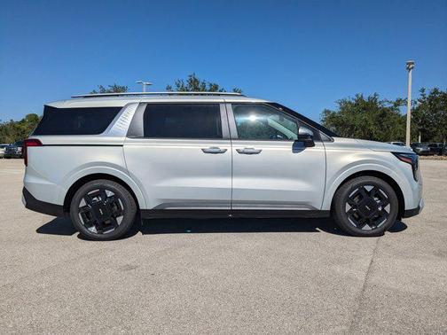 2025 Kia Carnival EX