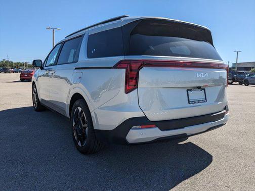 2025 Kia Carnival EX