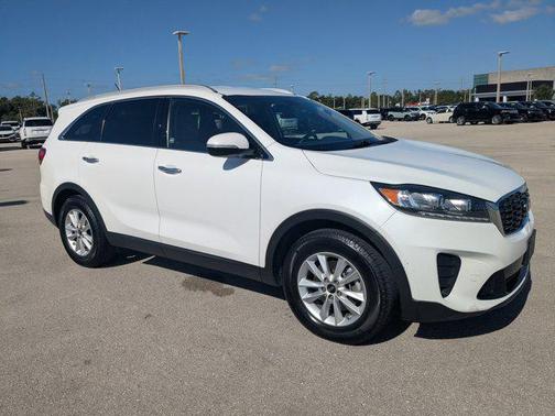 Snow White Pearl 2020 Kia Sorento LX